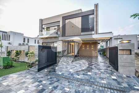 3 Beds 1 Kanal Upper Portion Modern Design For Rent In DHA Phase 7 Lahore.