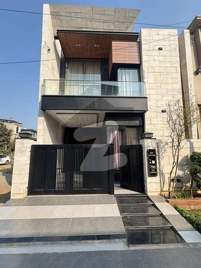 پارک ویو سٹی - ٹولپ اوورسیز پارک ویو سٹی,لاہور میں 3 کمروں کا 5 مرلہ مکان 2.3 کروڑ میں برائے فروخت۔