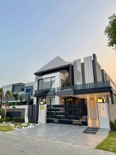 ڈی ایچ اے فیز 6 - بلاک سی فیز 6,ڈیفنس (ڈی ایچ اے),لاہور میں 6 کمروں کا 1 کنال مکان 17.25 کروڑ میں برائے فروخت۔