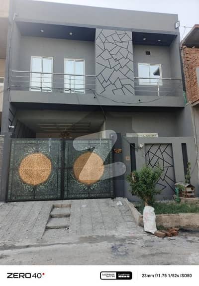ستیانہ روڈ فیصل آباد میں 4 کمروں کا 4 مرلہ مکان 1.15 کروڑ میں برائے فروخت۔