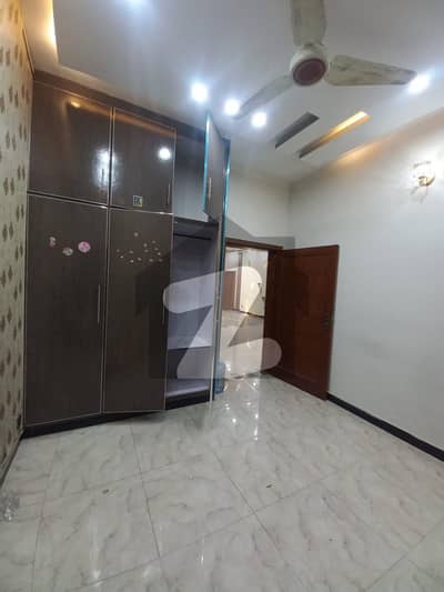 گلریز ہاؤسنگ سوسائٹی فیز 3 گلریز ہاؤسنگ سکیم,راولپنڈی میں 2 کمروں کا 5 مرلہ زیریں پورشن 47.0 ہزار میں کرایہ پر دستیاب ہے۔