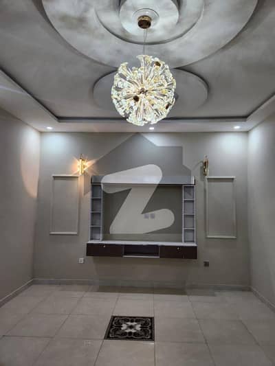 لیک سٹی - سیکٹر M7 - بلاک بی لیک سٹی ۔ سیکٹرایم ۔ 7,لیک سٹی,رائیونڈ روڈ,لاہور میں 6 کمروں کا 7 مرلہ مکان 3.2 کروڑ میں برائے فروخت۔