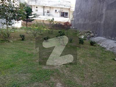 PLOT AVAILABLE FOR SALE IN I-8