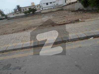 100 Yards Commercial For Sale