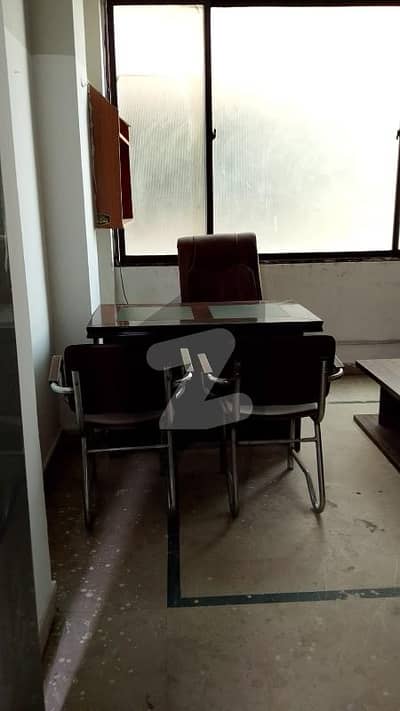 In Rehmanabad 160 Square Feet Office For Rent