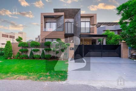 ڈی ایچ اے فیز 6 ڈیفنس (ڈی ایچ اے),لاہور میں 5 کمروں کا 1 کنال مکان 8.55 کروڑ میں برائے فروخت۔