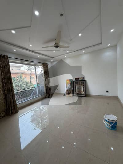 واپڈا ٹاؤن فیز 1 واپڈا ٹاؤن,لاہور میں 3 کمروں کا 10 مرلہ بالائی پورشن 85.0 ہزار میں کرایہ پر دستیاب ہے۔