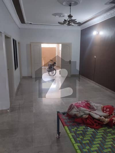 233 sqyd Ground+1 well maintained house in Block L