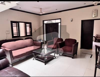 Bungalow For Rent 300 Yards 5 Bedroom