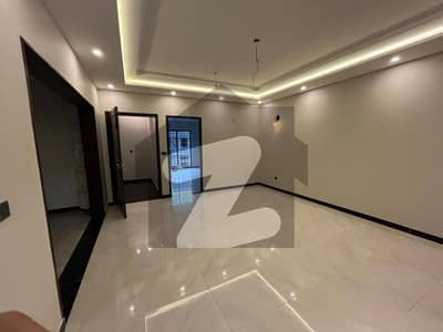 نواب ٹاؤن لاہور میں 6 کمروں کا 10 مرلہ مکان 3.45 کروڑ میں برائے فروخت۔