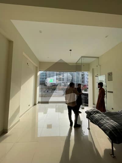 ڈی ایچ اے فیز 8 ڈی ایچ اے ڈیفینس,کراچی میں 4 مرلہ عمارت 6.5 لاکھ میں کرایہ پر دستیاب ہے۔