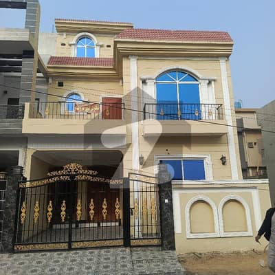 خیابانِ امین ۔ بلاک ایل خیابانِ امین,لاہور میں 3 کمروں کا 5 مرلہ مکان 1.75 کروڑ میں برائے فروخت۔