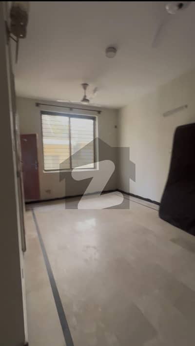 G-9 Upper Portion Available 3 bed with bath