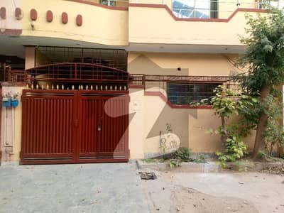 جوہر ٹاؤن فیز 2 جوہر ٹاؤن,لاہور میں 4 کمروں کا 5 مرلہ مکان 2.35 کروڑ میں برائے فروخت۔