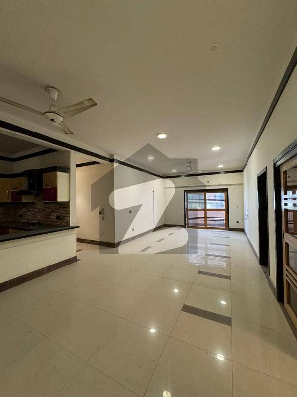 باتھ آئی لینڈ کراچی میں 4 کمروں کا 13 مرلہ فلیٹ 8.0 کروڑ میں برائے فروخت۔ باتھ آئی لینڈ کراچی میں 4 کمروں کا 13 مرلہ فلیٹ 8.0 کروڑ میں برائے فروخت۔