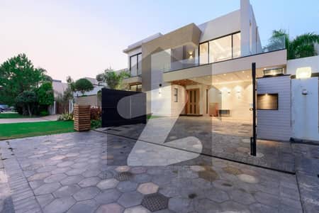 D H A Lahore 1 Kanal Owner Build Design House With 100% Original Pics Available For Rent