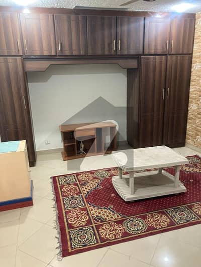 2 Bed Apartment With Gas And Geaser Non Furnished