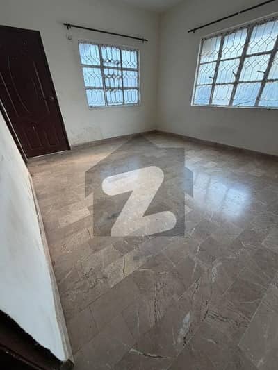 ابوالحسن اصفہا نی روڈ کراچی میں 3 کمروں کا 6 مرلہ فلیٹ 1.1 کروڑ میں برائے فروخت۔