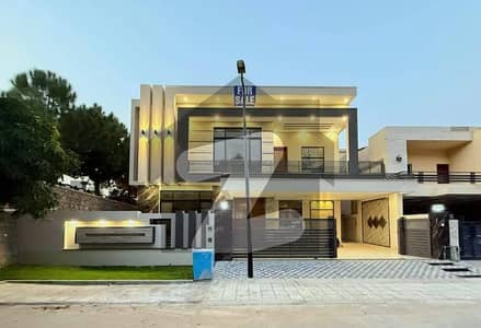 ڈی ایچ اے ڈیفینس فیز 2 ڈی ایچ اے ڈیفینس,اسلام آباد میں 7 کمروں کا 1 کنال مکان 2.75 لاکھ میں کرایہ پر دستیاب ہے۔