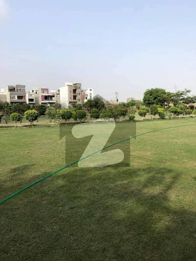 240 sq yard  Westopen Corner