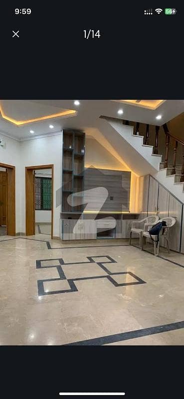 6Bedroom 7Batthroom corner house zeeshan Street 6marla