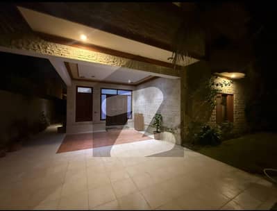 ڈی ایچ اے فیز 6 ڈی ایچ اے ڈیفینس,کراچی میں 5 کمروں کا 1 کنال مکان 6.0 لاکھ میں کرایہ پر دستیاب ہے۔