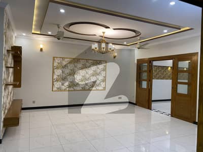 میڈیا ٹاؤن راولپنڈی میں 3 کمروں کا 12 مرلہ بالائی پورشن 90.0 ہزار میں کرایہ پر دستیاب ہے۔