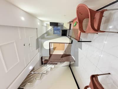 لالہ زار گارڈن فیز 2 لالہ زار گارڈن,لاہور میں 2 کمروں کا 3 مرلہ مکان 1.0 کروڑ میں برائے فروخت۔