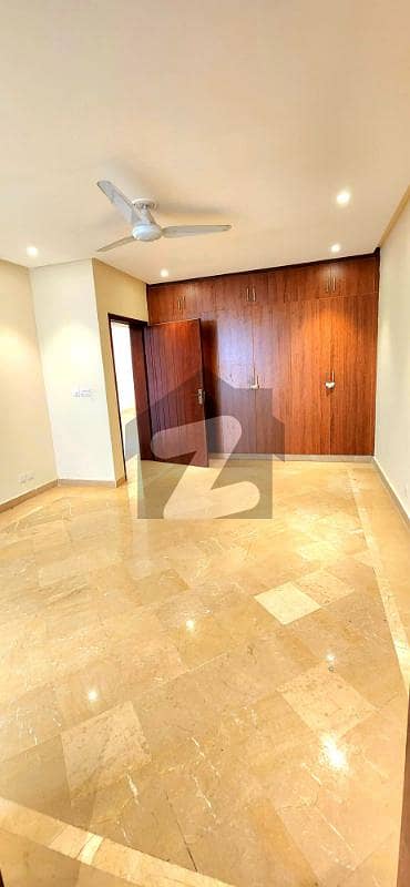 لیک سٹی سیکٹر ایم8 - بلاک بی1 لیک سٹی ۔ سیکٹر ایم ۔ 8,لیک سٹی,رائیونڈ روڈ,لاہور میں 5 کمروں کا 7 مرلہ مکان 1.45 لاکھ میں کرایہ پر دستیاب ہے۔ لیک سٹی سیکٹر ایم8 - بلاک بی1 لیک سٹی ۔ سیکٹر ایم ۔ 8,لیک سٹی,رائیونڈ روڈ,لاہور میں 5 کمروں کا 7 مرلہ مکان 1.45 لاکھ میں کرایہ پر دستیاب ہے۔