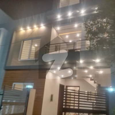 4 MARLA SLIGHTLY USED HOUSE DOUBLE STORY FOR SALE MILITARY ACCOUNT SOCIETY COLLEGE ROAD LAHORE