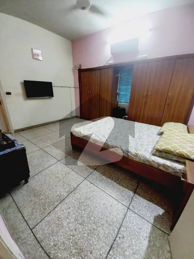 گلشن اقبال - بلاک 13-ڈی2 گلشنِ اقبال,گلشنِ اقبال ٹاؤن,کراچی میں 2 کمروں کا 4 مرلہ فلیٹ 35.0 ہزار میں کرایہ پر دستیاب ہے۔