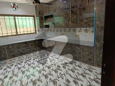 سوان گارڈن ۔ بلاک ایف سوان گارڈن,اسلام آباد میں 6 کمروں کا 1 کنال مکان 5.0 کروڑ میں برائے فروخت۔