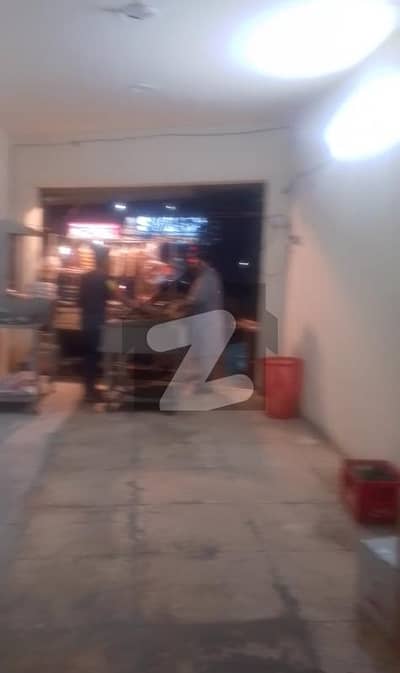 سبزہ زار سکیم ۔ بلاک بی سبزہ زار سکیم,لاہور میں 1 کمرے کا 3 مرلہ دکان 75.0 ہزار میں کرایہ پر دستیاب ہے۔