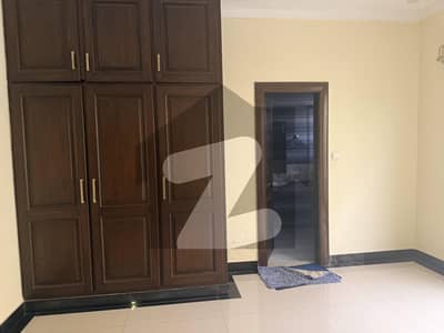 بحریہ گرینز۔ اوورسیز انکلیو - سیکٹر 6 بحریہ گرینز۔ اوورسیز انکلیو,بحریہ ٹاؤن فیز 8,بحریہ ٹاؤن راولپنڈی,راولپنڈی میں 3 کمروں کا 10 مرلہ بالائی پورشن 65.0 ہزار میں کرایہ پر دستیاب ہے۔