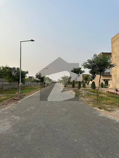 یونین گرین کالج روڈ,لاہور میں 4 مرلہ رہائشی پلاٹ 85.0 لاکھ میں برائے فروخت۔