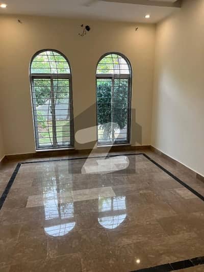 6 MARLA BEAUTIFUL HOUSE FOR RENT IN PARAGON CITY