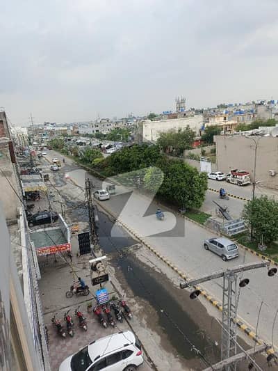 کالج روڈ لاہور میں 1 کنال کمرشل پلاٹ 9.15 کروڑ میں برائے فروخت۔