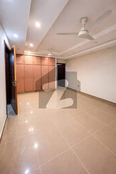 ڈی ۔ 12 اسلام آباد میں 2 کمروں کا 4 مرلہ زیریں پورشن 43.0 ہزار میں کرایہ پر دستیاب ہے۔