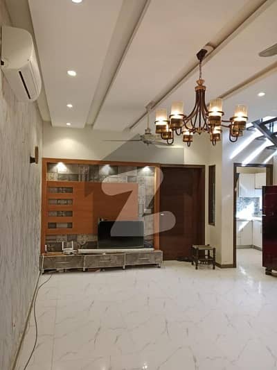 ڈی ایچ اے 9 ٹاؤن ۔ بلاک سی ڈی ایچ اے 9 ٹاؤن,ڈیفنس (ڈی ایچ اے),لاہور میں 3 کمروں کا 5 مرلہ مکان 1.5 لاکھ میں کرایہ پر دستیاب ہے۔