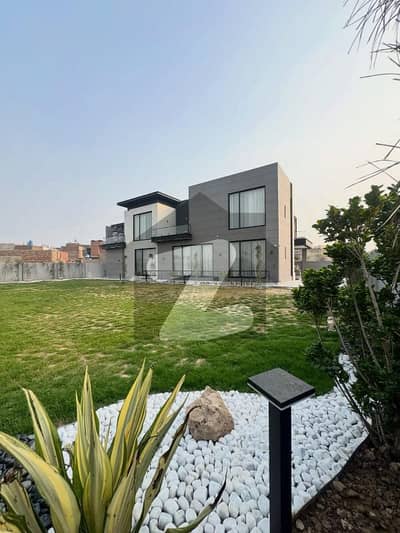 ڈی ایچ اے فیز 6 ڈیفنس (ڈی ایچ اے),لاہور میں 6 کمروں کا 2 کنال مکان 20.5 کروڑ میں برائے فروخت۔