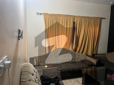 کینال پارک فیصل آباد میں 6 کمروں کا 7 مرلہ مکان 1.2 لاکھ میں کرایہ پر دستیاب ہے۔