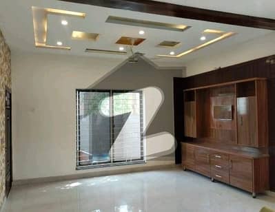 بحریہ ٹاؤن سیکٹر سی بحریہ ٹاؤن,لاہور میں 3 کمروں کا 5 مرلہ مکان 80.0 ہزار میں کرایہ پر دستیاب ہے۔