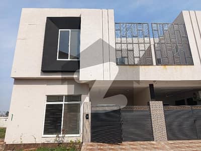 Prime Location 4 Marla House Available In Oasis One For rent