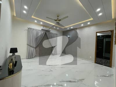 1 kanal house available for rent 5 bedroom double unit bahria town phase 3 near to market near to masjid near to park beautiful location