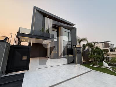 ڈی ایچ اے فیز 6 - بلاک کے فیز 6,ڈیفنس (ڈی ایچ اے),لاہور میں 6 کمروں کا 1 کنال مکان 24.5 کروڑ میں برائے فروخت۔ ڈی ایچ اے فیز 6 - بلاک کے فیز 6,ڈیفنس (ڈی ایچ اے),لاہور میں 6 کمروں کا 1 کنال مکان 24.5 کروڑ میں برائے فروخت۔