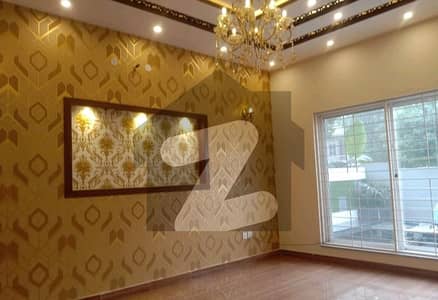 بحریہ ٹاؤن سیکٹر سی بحریہ ٹاؤن,لاہور میں 5 کمروں کا 10 مرلہ مکان 1.3 لاکھ میں کرایہ پر دستیاب ہے۔