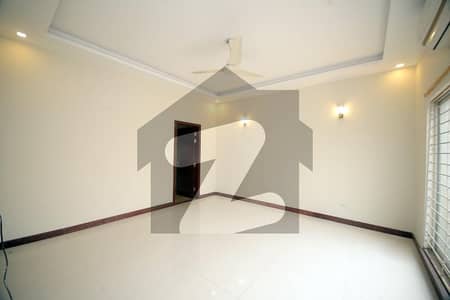 1 Kanal Lower Lock Upper Portion   DHA Phase 5 Like Brand New