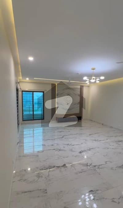 عسکری 11 عسکری,لاہور میں 3 کمروں کا 10 مرلہ فلیٹ 3.85 کروڑ میں برائے فروخت۔