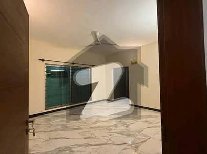 عسکری 6 ملیر کنٹونمنٹ,کینٹ,کراچی میں 5 کمروں کا 15 مرلہ مکان 7.15 کروڑ میں برائے فروخت۔