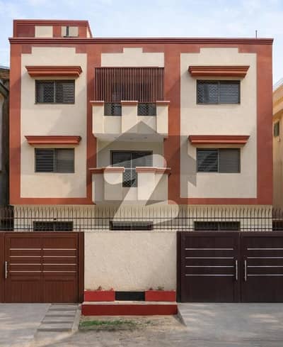 پی ای سی ایچ ایس جمشید ٹاؤن,کراچی میں 4 کمروں کا 12 مرلہ بالائی پورشن 5.06 کروڑ میں برائے فروخت۔